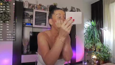 Sheila GMT 2 Tuesday Wednesday Friday Saturday Sunday- 8  5  online show from April 15, 5:19 am