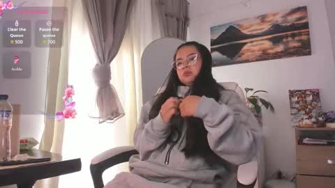 lau online show from December 4, 1:24 pm