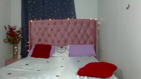 shelia420715 online show from December 1, 7:49 pm