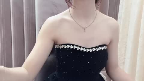 Shelly online show from April 3, 1:36 am