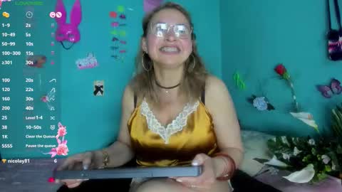 Shera Hade online show from December 18, 10:03 pm