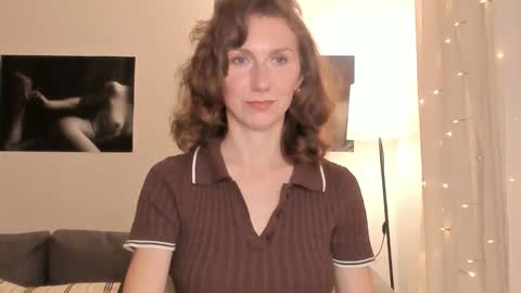 shesleepsnaked online show from March 9, 6:00 pm