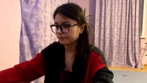 Marie online show from April 29, 5:30 pm