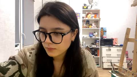 Marie online show from April 9, 2:22 pm