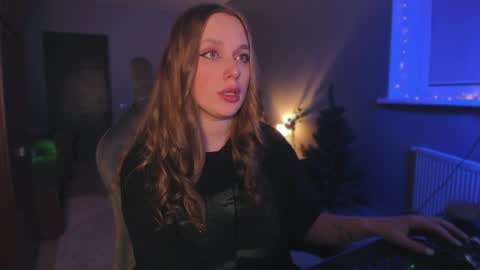 Snapshot of shorty_di chatting on December 15, 9:20 pm Diana online show from December 15, 9:20 pm