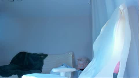 jennywoody online show from February 19, 2:44 am