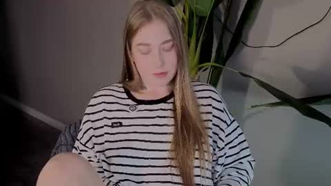ShowmeYourfetish online show from June 28, 4:52 am
