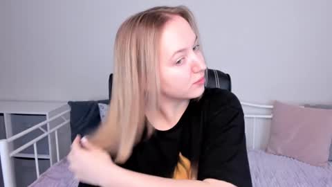 Anna online show from March 7, 6:46 am