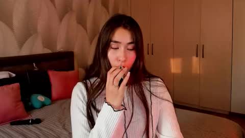 Mika online show from December 1, 3:10 am