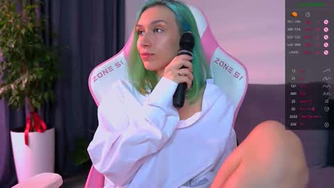 Snapshot of shy_or_horny chatting on October 11, 4:06 am HI i am Marcy online show from October 11, 4:06 am