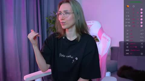Snapshot of shy_or_horny chatting on October 16, 6:16 am HI i am Marcy online show from October 16, 6:16 am