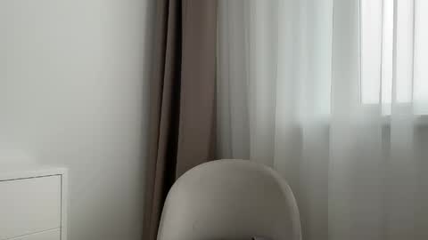 shy_schoolgirl_ online show from May 10, 8:27 am