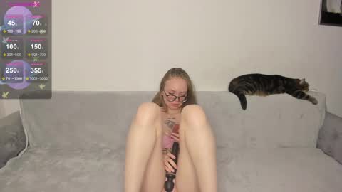 Melissa online show from February 7, 8:31 pm