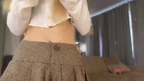 Snapshot of shyrubate chatting on September 10, 6:02 am Aurora online show from September 10, 6:02 am