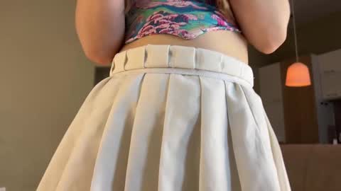 Snapshot of shyrubate chatting on March 7, 5:29 am Aurora online show from March 7, 5:29 am