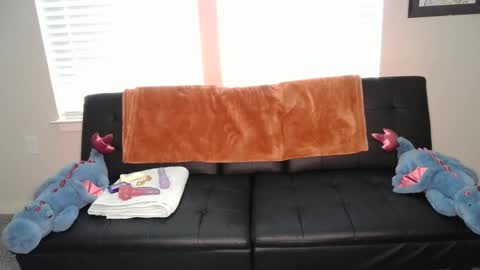 shypetitebaby online show from October 5, 5:07 pm