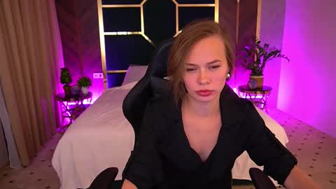 shyysiren online show from September 10, 6:24 am