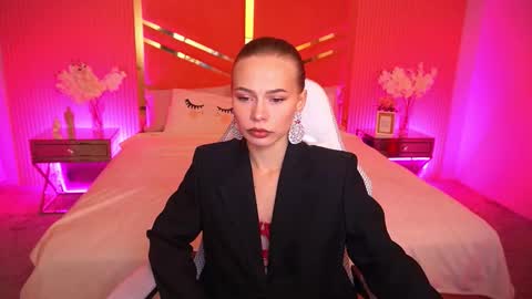 shyysiren online show from October 2, 6:51 am