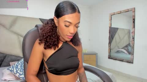 Sienna  online show from March 22, 12:11 pm