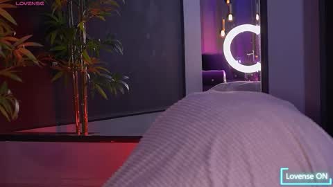 Sienna online show from November 13, 7:24 pm