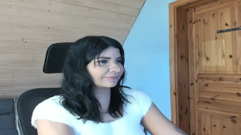 siirena online show from April 7, 8:49 am