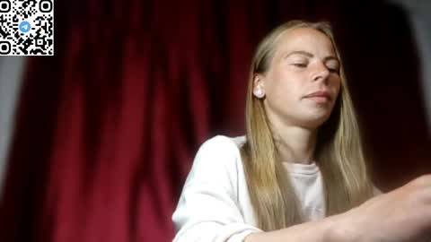 JULIANA online show from June 5, 8:48 pm