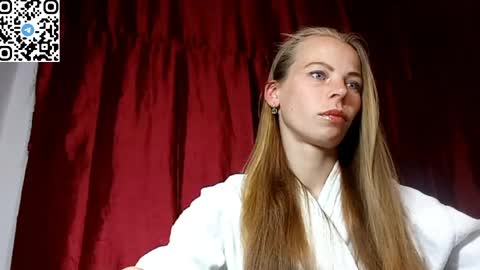 JULIANA online show from April 19, 9:50 pm