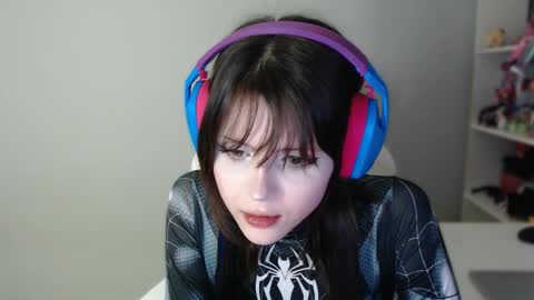 silk_aura online show from January 17, 4:31 am