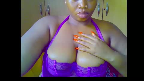 Snapshot of silky_caramel chatting on October 22, 8:30 am Caramel online show from October 22, 8:30 am