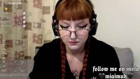 Mia online show from October 24, 8:16 pm