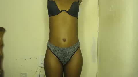 sizzly_ass online show from April 4, 11:31 am