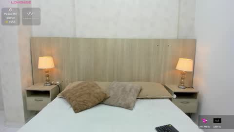 Emily Rojas online show from December 17, 7:18 pm