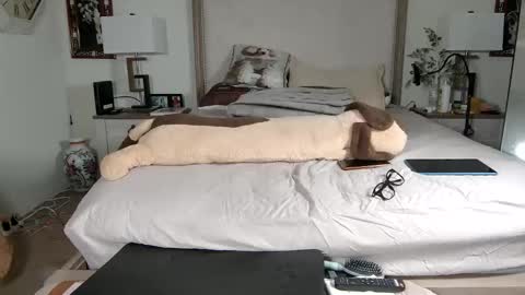 skinnyasianmilf online show from April 19, 7:16 pm