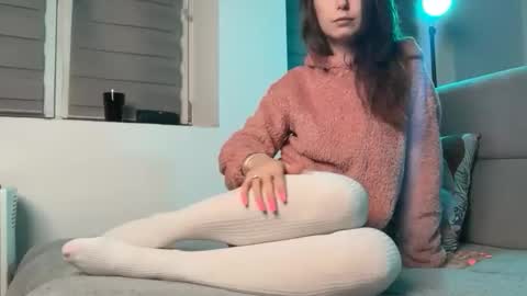 skykika00 online show from November 23, 7:04 pm