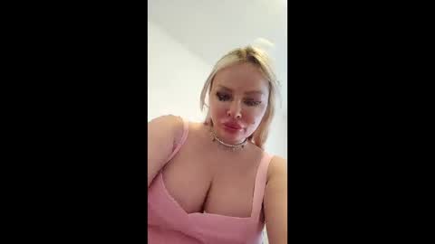 Skyla-Nera online show from May 19, 1:29 pm