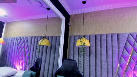 skylerbloom online show from March 30, 3:50 am