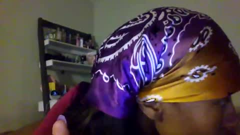 Snapshot of slimmmgooodiexoxo chatting on December 28, 1:29 am slimmmgooodiexoxo online show from December 28, 1:29 am