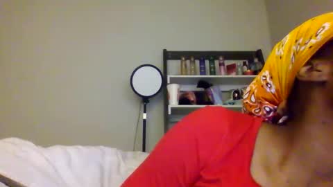 Snapshot of slimmmgooodiexoxo chatting on December 4, 4:16 pm slimmmgooodiexoxo online show from December 4, 4:16 pm