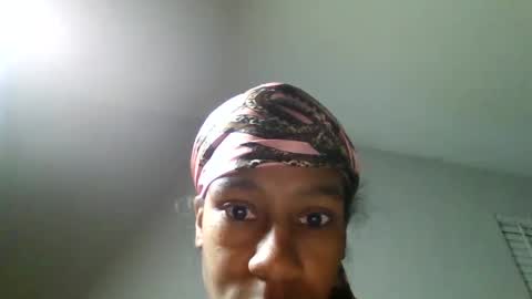 Snapshot of slimmmgooodiexoxo chatting on December 18, 11:56 am slimmmgooodiexoxo online show from December 18, 11:56 am