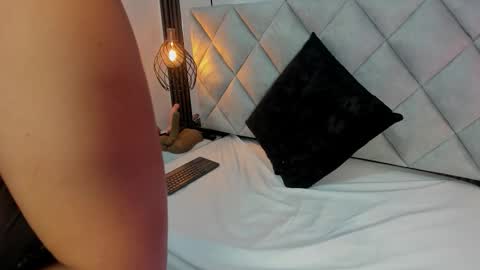 slut_milf_ online show from November 10, 7:42 pm