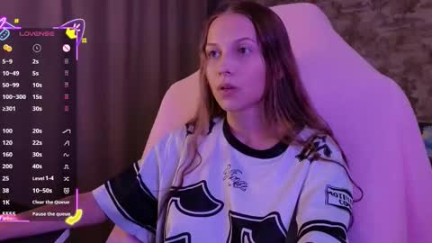 Emma online show from December 16, 6:47 pm