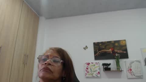 Smileth online show from February 18, 12:26 pm