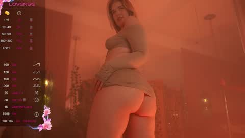 Mia online show from September 10, 7:36 pm