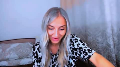 Sneja online show from December 2, 7:05 pm