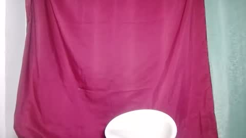 snow_sweet online show from February 18, 7:07 am