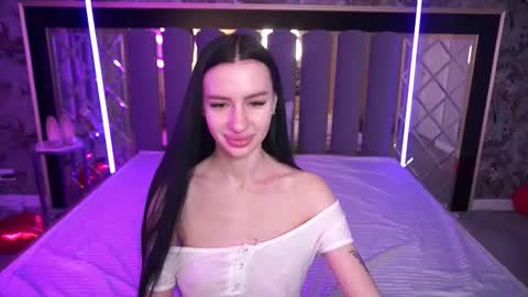 snow_whiteeex online show from March 14, 7:20 am