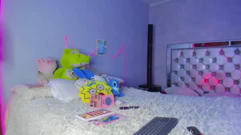 snowbabyxox online show from March 7, 2:45 pm