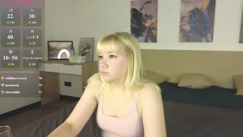 Soffa Mitchell online show from July 28, 1:14 am