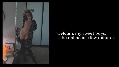 Julia    online show from February 6, 11:08 pm