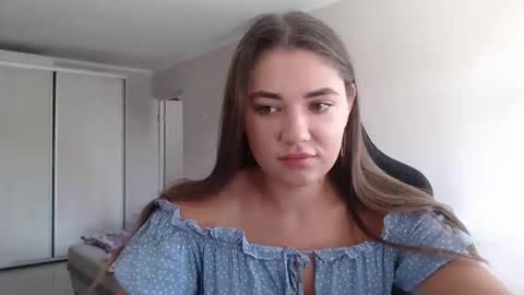 Snapshot of sofi_delightful chatting on September 11, 8:14 am Sofi online show from September 11, 8:14 am